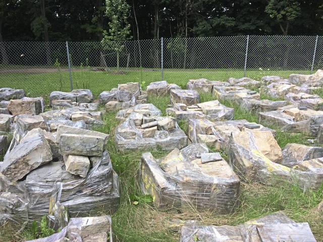 1493010_web1_Highland-Park-Rocks