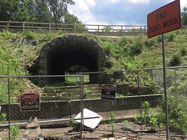 1493010_web1_tunnel