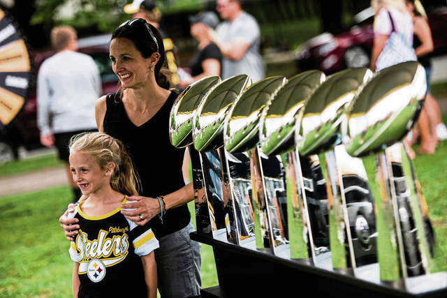 1493233_web1_gtr-steelersfest006-080319