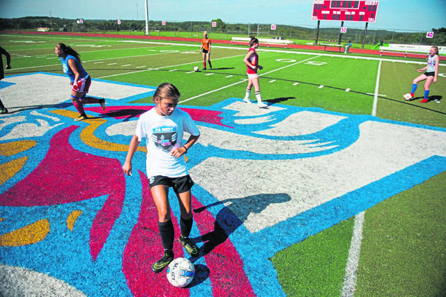 Mt. Pleasant girls soccer players Ulery, Leeder commit to D-I programs