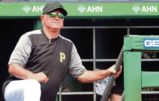 1509807_web1_GTR-Bucs-Hurdle-01