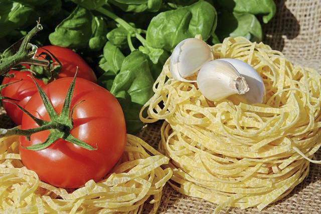1510949_web1_gtr-tk-planner-tomato-082219