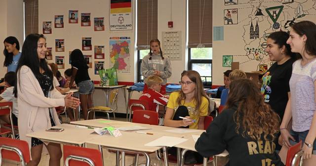 1512384_web1_nj-STEMbuds6-082219
