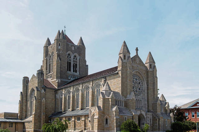 1521520_web1_gtr-blessedsarament001-081319