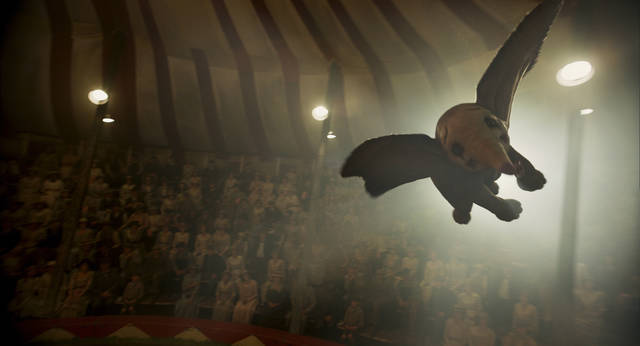 1524533_web1_ap-dumbo2