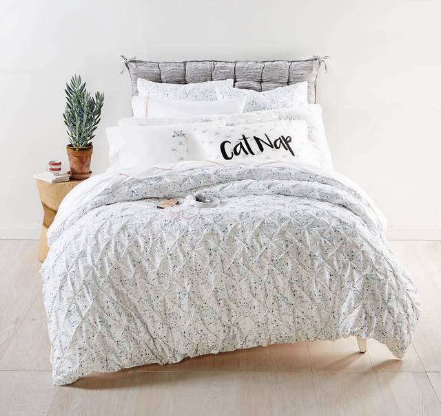 1536205_web1_GTR-LIV-SCHOOL-MACYSBED