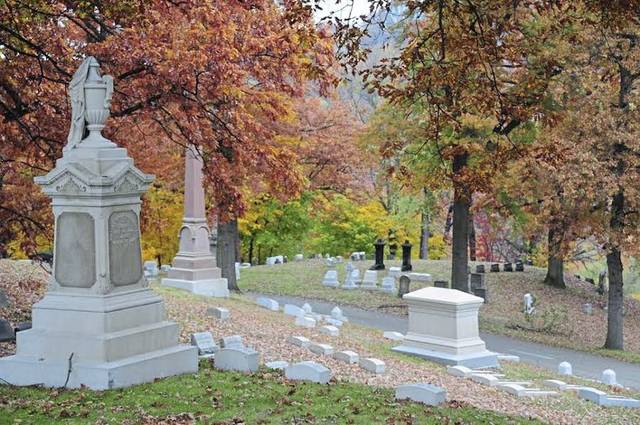 1543806_web1_ptr-alleghenycemetery5