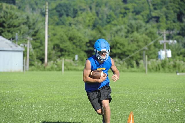 Short-handed Avella football team returns experienced skill group