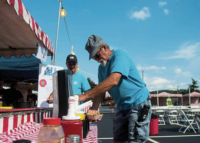 1552024_web1_vnd-friendshipfestival02-081819