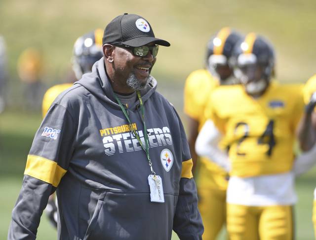 1554548_web1_gtr-steelers02-081219