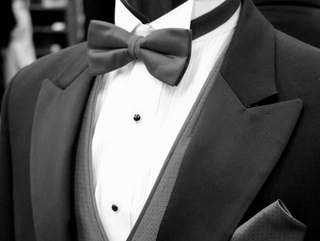 1560137_web1_web-tuxedo
