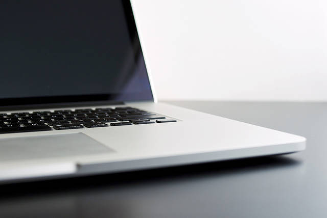 1561065_web1_web-laptop