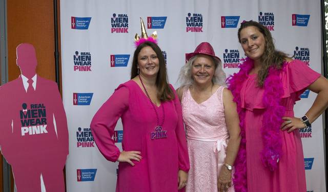 1561229_web1_gtr-OA-meninpink6-082619