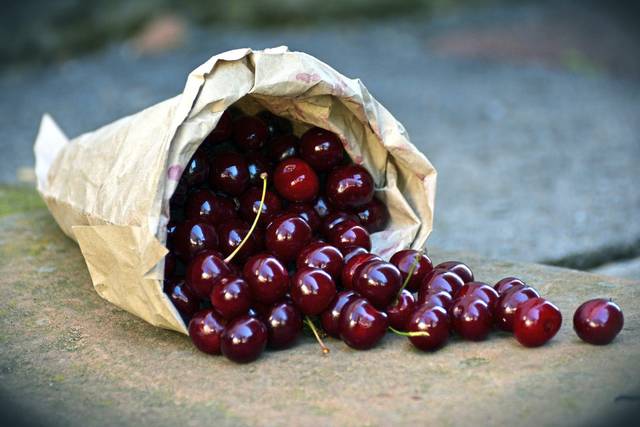 1561312_web1_gtr-liv-cherries-01-082119
