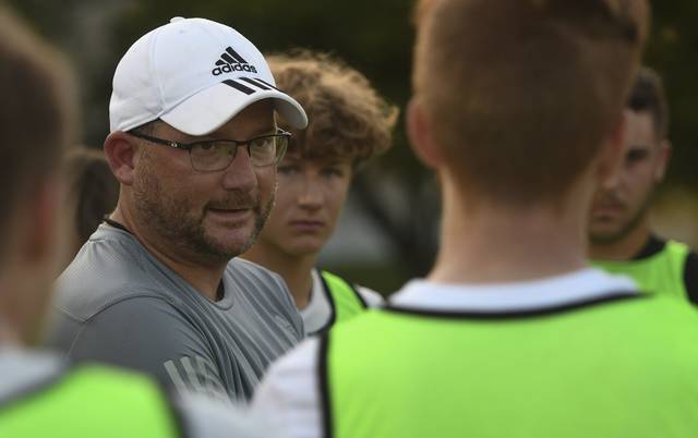 Highlands boys soccer set to contend for postseason berth under 1st-year coach