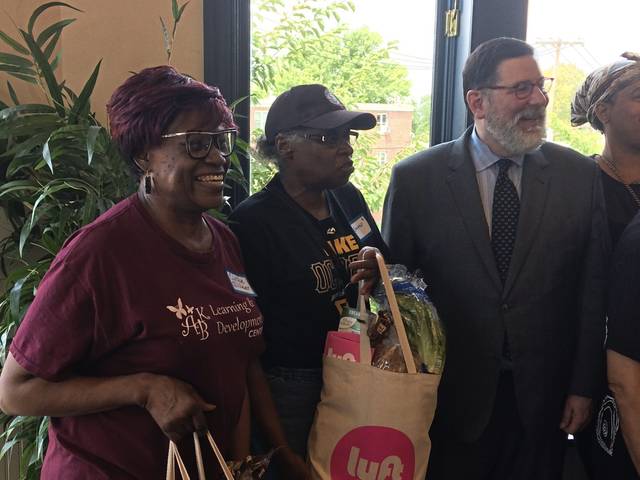 1577039_web1_Lyft