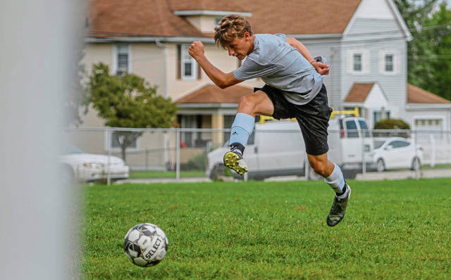 ‘Ironman mentality’ for small-roster Riverview boys soccer team