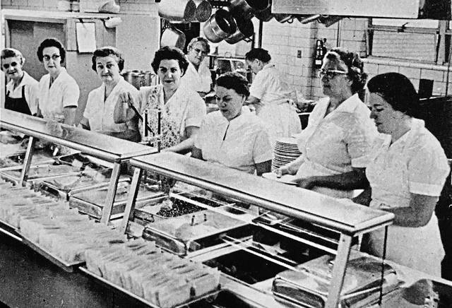 1569154_web1_NorwinCafeteria