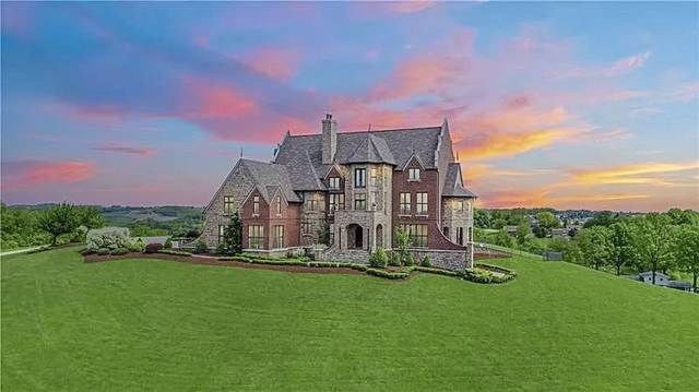 1578102_web1_gtr-StorybookHome41-010319
