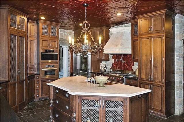 1578102_web1_gtr-StorybookHome48-010319