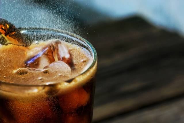 1631910_web1_soft-drink-4280835_1920