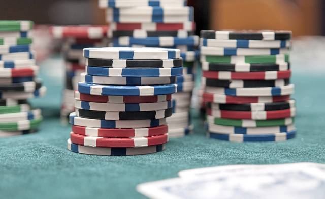 1634677_web1_web-poker