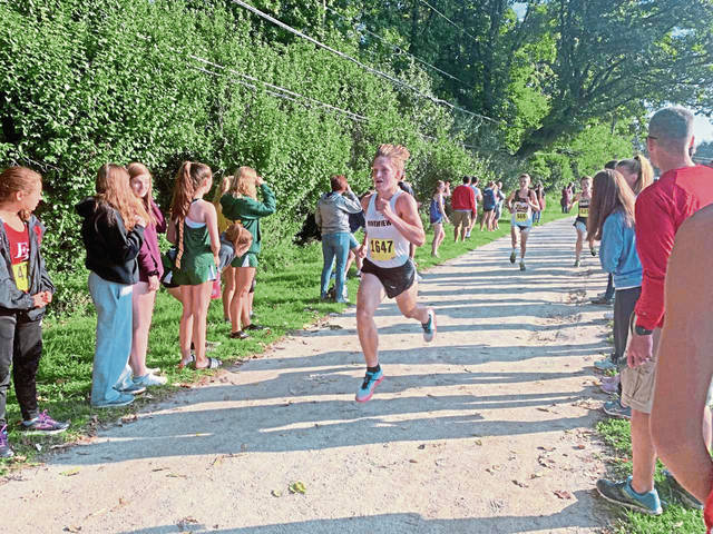 Riverview cross country runner Ochs continues upward trend