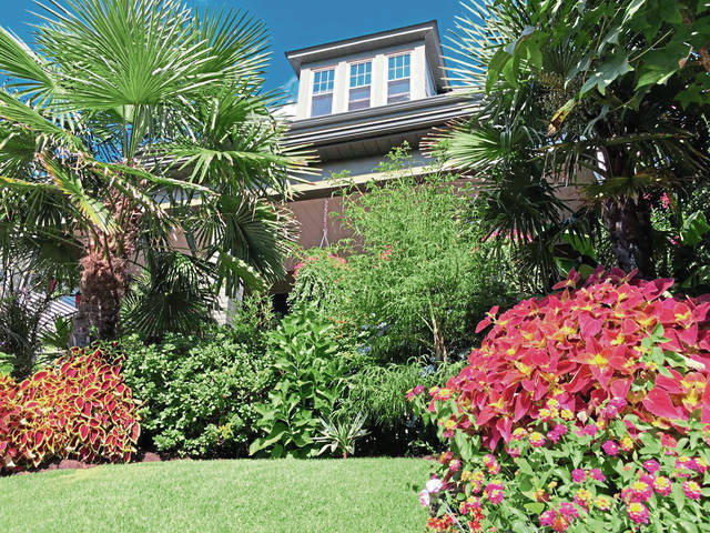 1650591_web1_vnd-bestfrontyard4-091019