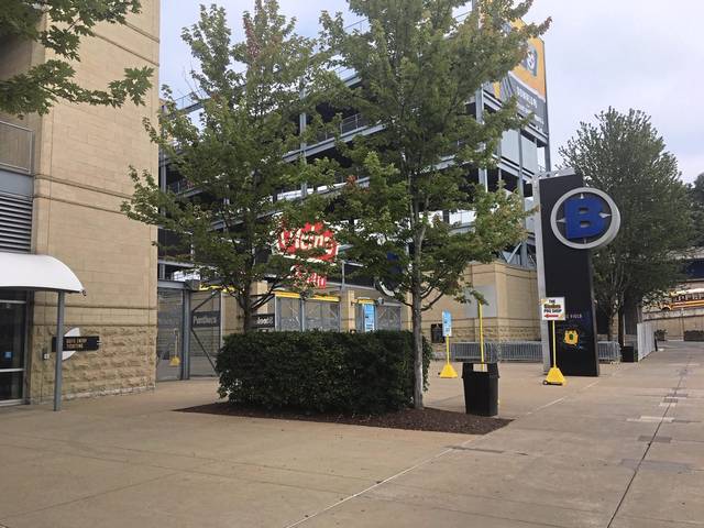 1660900_web1_PTR-FIVETHINGS-HEINZFIELD