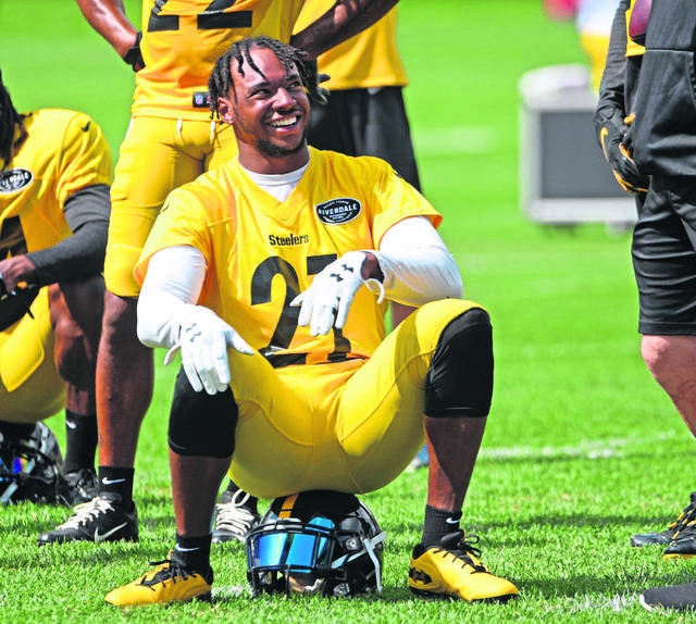 1672962_web1_gtr-steelers10-080819