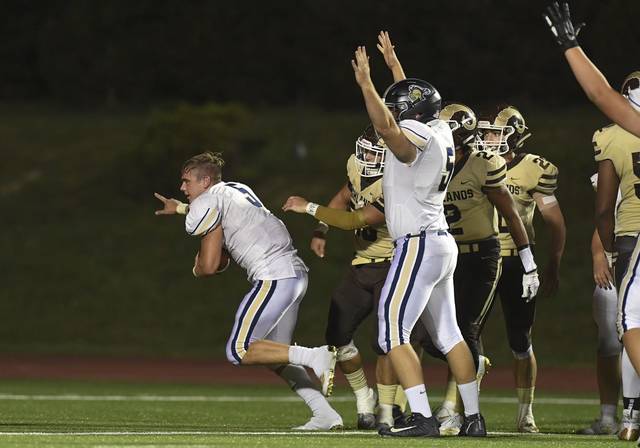 Led by special senior class, Knoch off to best start since 2012