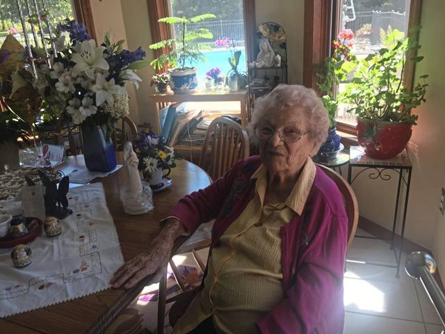 1700098_web1_gtr-NHcentenarian-092719