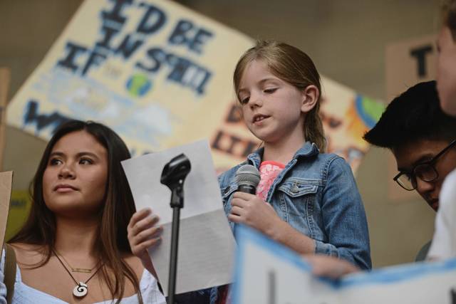 1701829_web1_ptr-climatestrikepgh-092119-28
