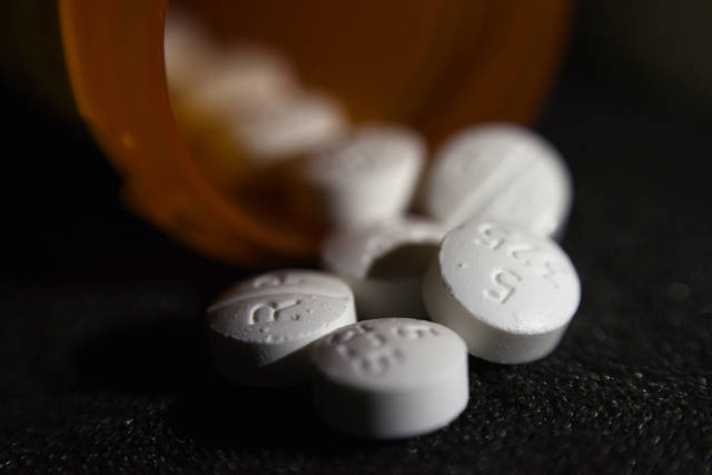 1702884_web1_web-pills