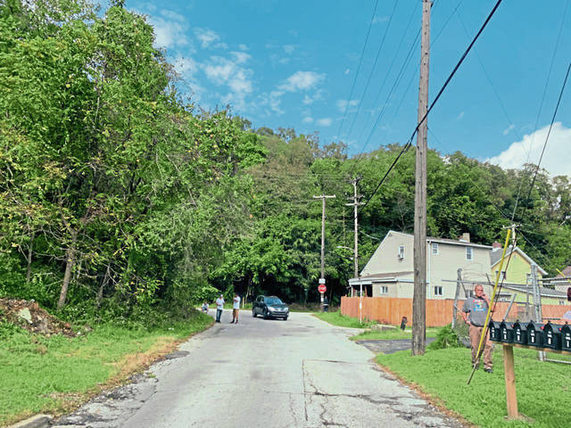 1726140_web1_gtr-jeanhemp4