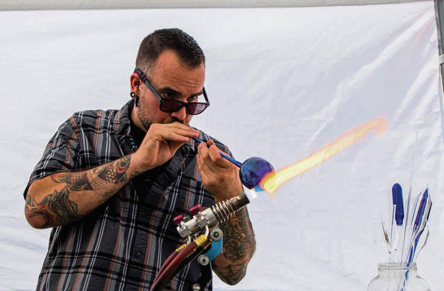 1727326_web1_GTR-LO-GlassEthnicFest-1-092919