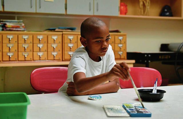 Osborne club combines art and gardening<span class="headline-video">Video <i class="fa-solid fa-circle-play"></i></span>