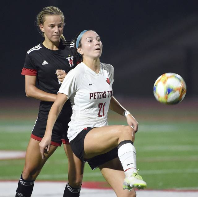 High school roundup for Sept. 30, 2019: Upper St. Clair knocks off Peters Township