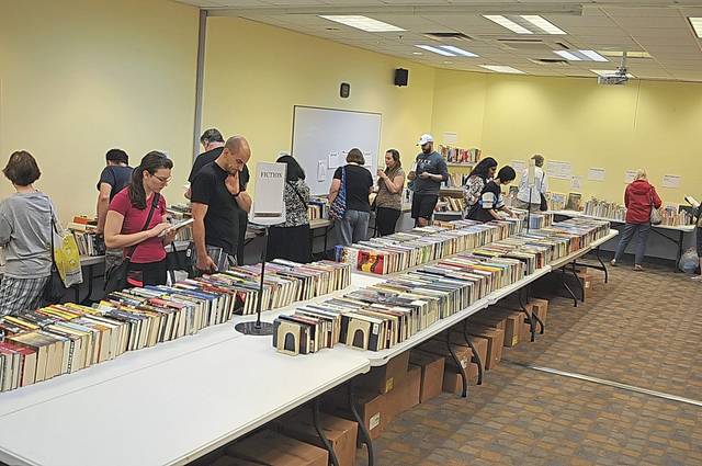 1743698_web1_nj-lo-NorthlandBookSale3-101019