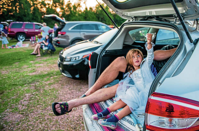 Drive-in movie tradition continues in Western Pennsylvania<span class="headline-video">Video <i class="fa-solid fa-circle-play"></i></span>