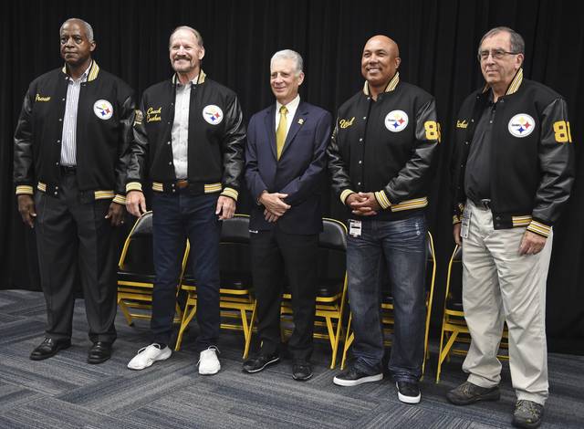 1742223_web1_gtr-Steelers02-100119