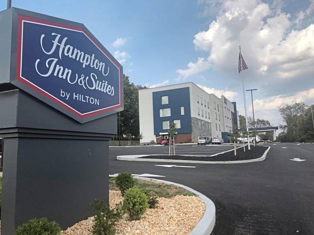 1748900_web1_gtr-newstanhotel-100219