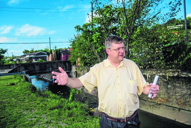 1749633_web1_gtr-FloodPollution004-091618