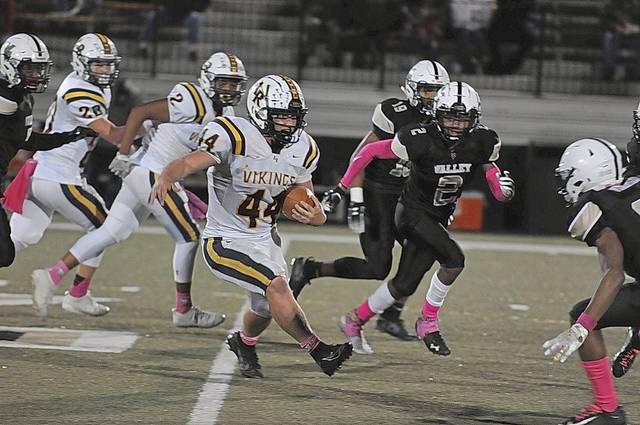 Apollo-Ridge dodges Valley upset bid, clinches playoff spot<span class="headline-video">Video <i class="fa-solid fa-circle-play"></i></span>