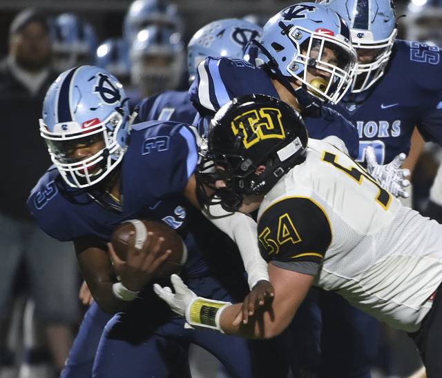 Thomas Jefferson slows Central Valley’s big-play offense in nonconference clash<span class="headline-video">Video <i class="fa-solid fa-circle-play"></i></span>