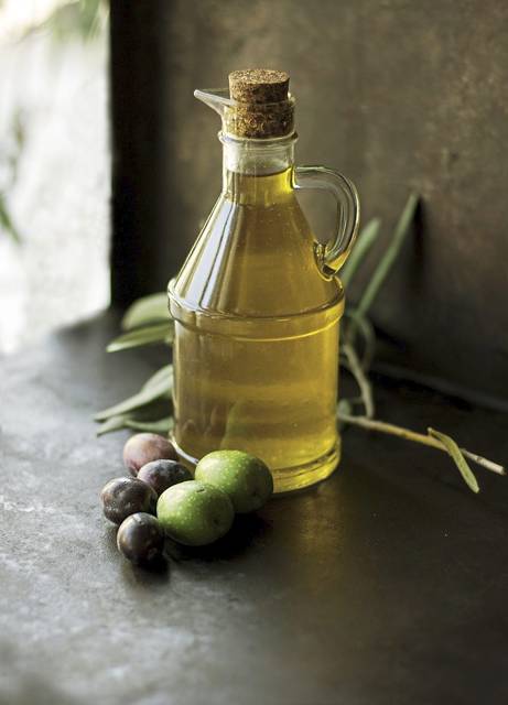 1763679_web1_gtr-hth-oliveoil-01100719