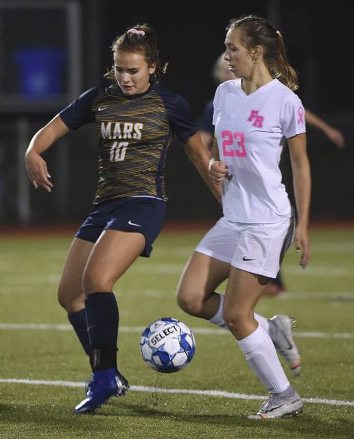 High school roundup for Oct. 7, 2019: Peters Township moves into first-place tie with comeback win