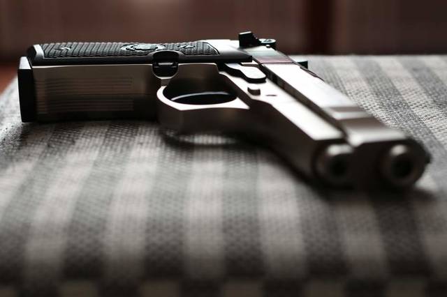 1775177_web1_handgun