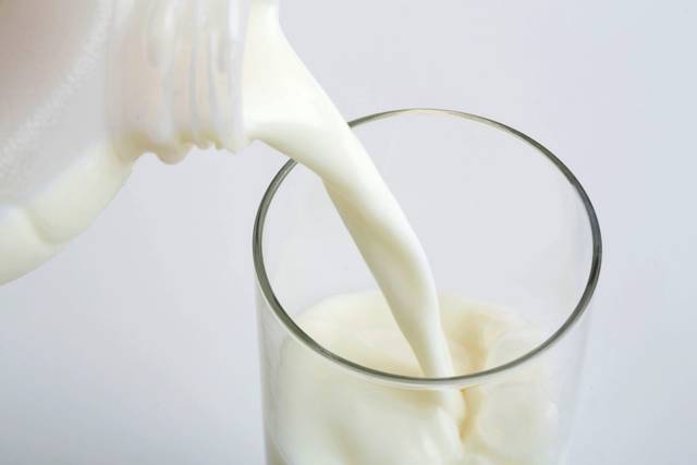 1779221_web1_web-milk