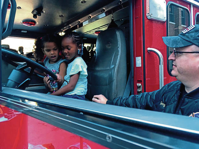 1794307_web1_vnd-firefighterschool1-101219